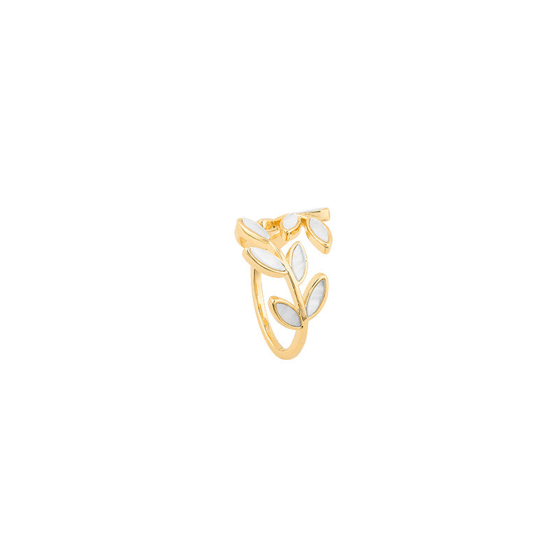 ANILLO AJUSTABLE EN ORO CON HOJA Y ÓPALO BLANCO