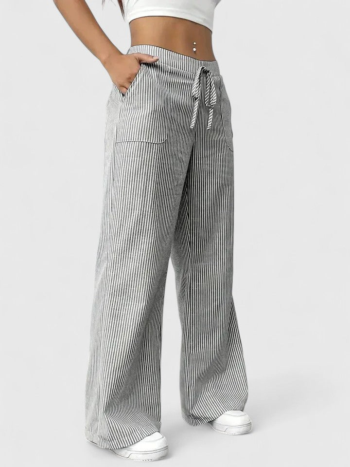 PANTALÓN A RAYAS CON CORDÓN