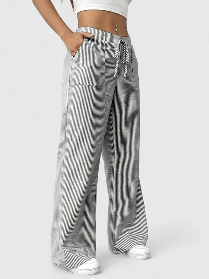 PANTALÓN A RAYAS CON CORDÓN