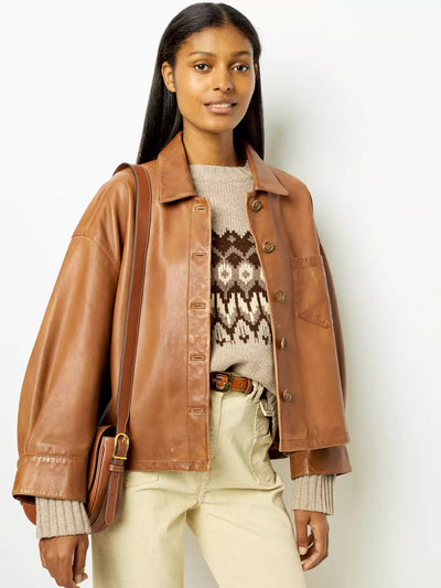 CHAQUETA DE CUERO CON BOTONES