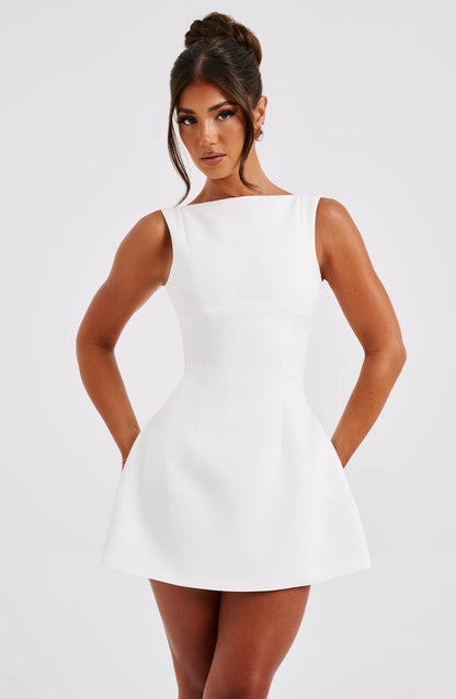 Mónica - Mini vestido de espalda abierta