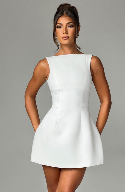 Mónica - Mini vestido de espalda abierta