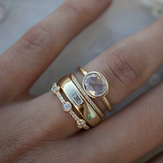 ANILLO VINTAGE DE ORO Y CIRCONIO
