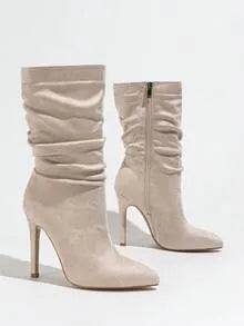 BOTAS ALTAS CON TACÓN DE AGUJA
